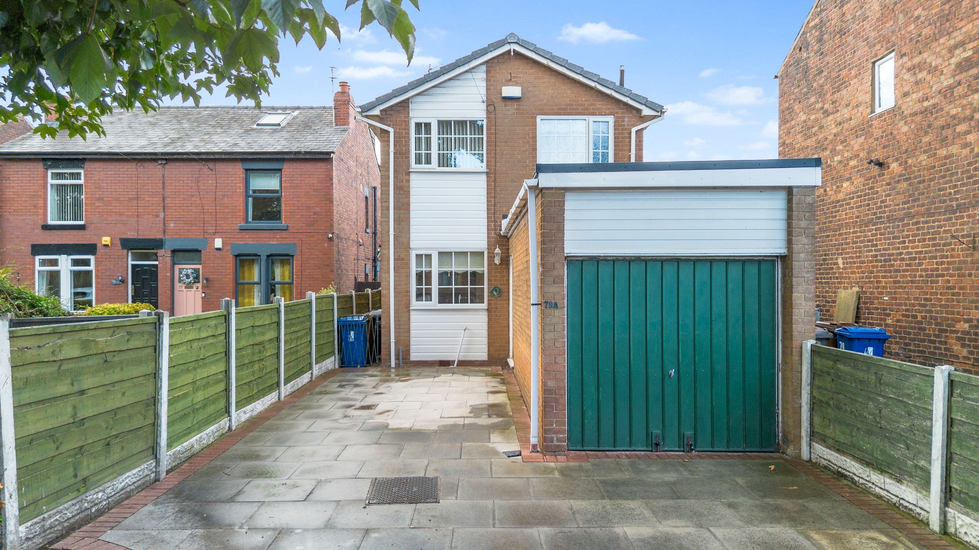 2 bedroom Detached house Under Offer