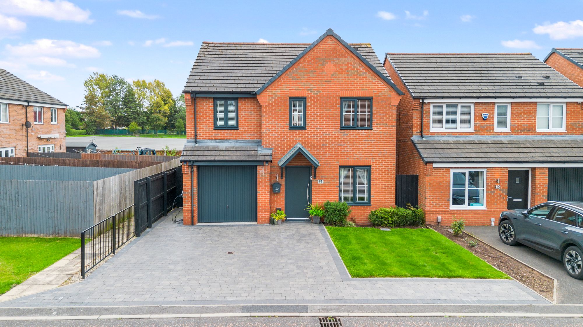 4 bedroom Detached house Under Offer