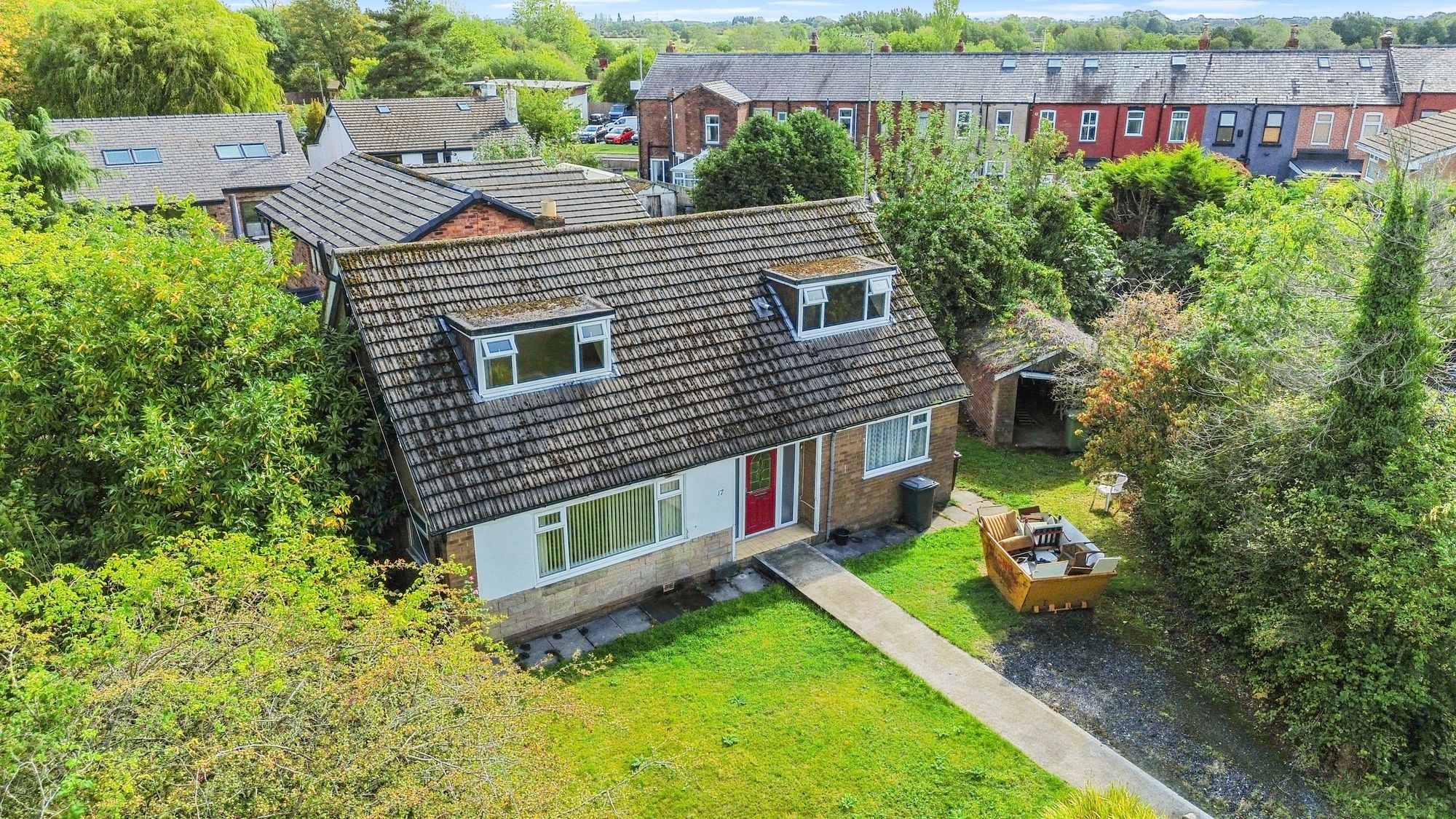 4 bedroom Detached bungalow Under Offer
