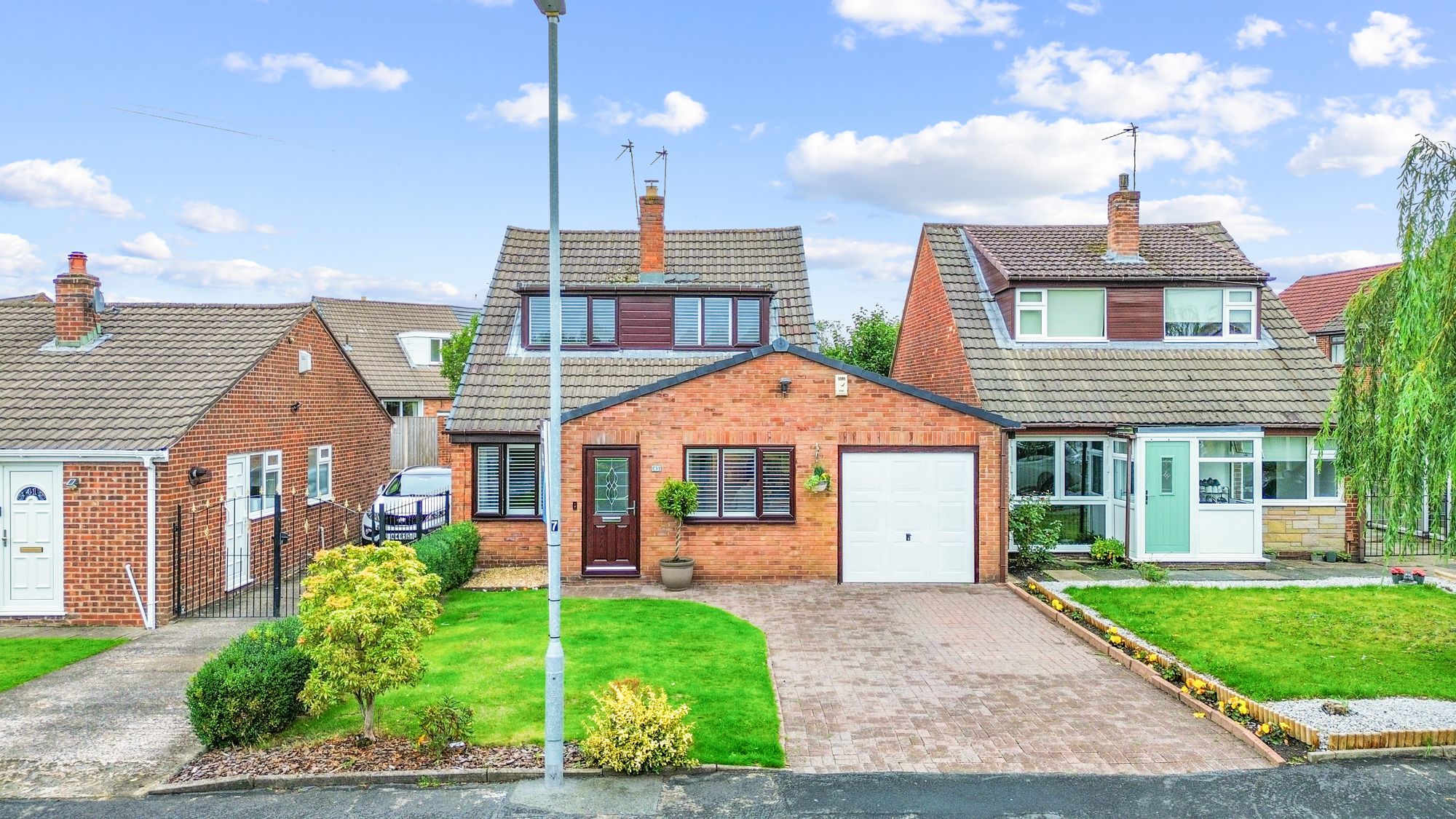 3 bedroom Detached house For Sale