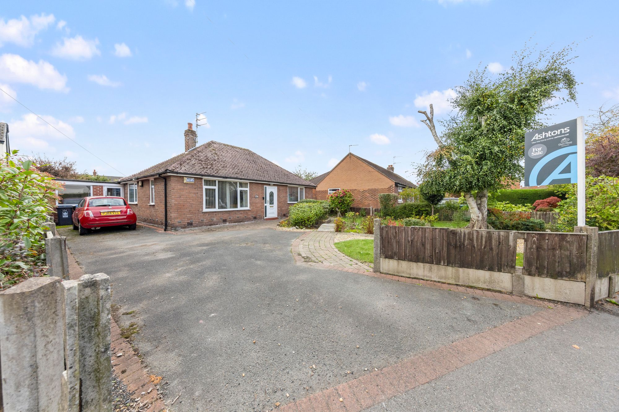 2 bedroom Detached bungalow Under Offer