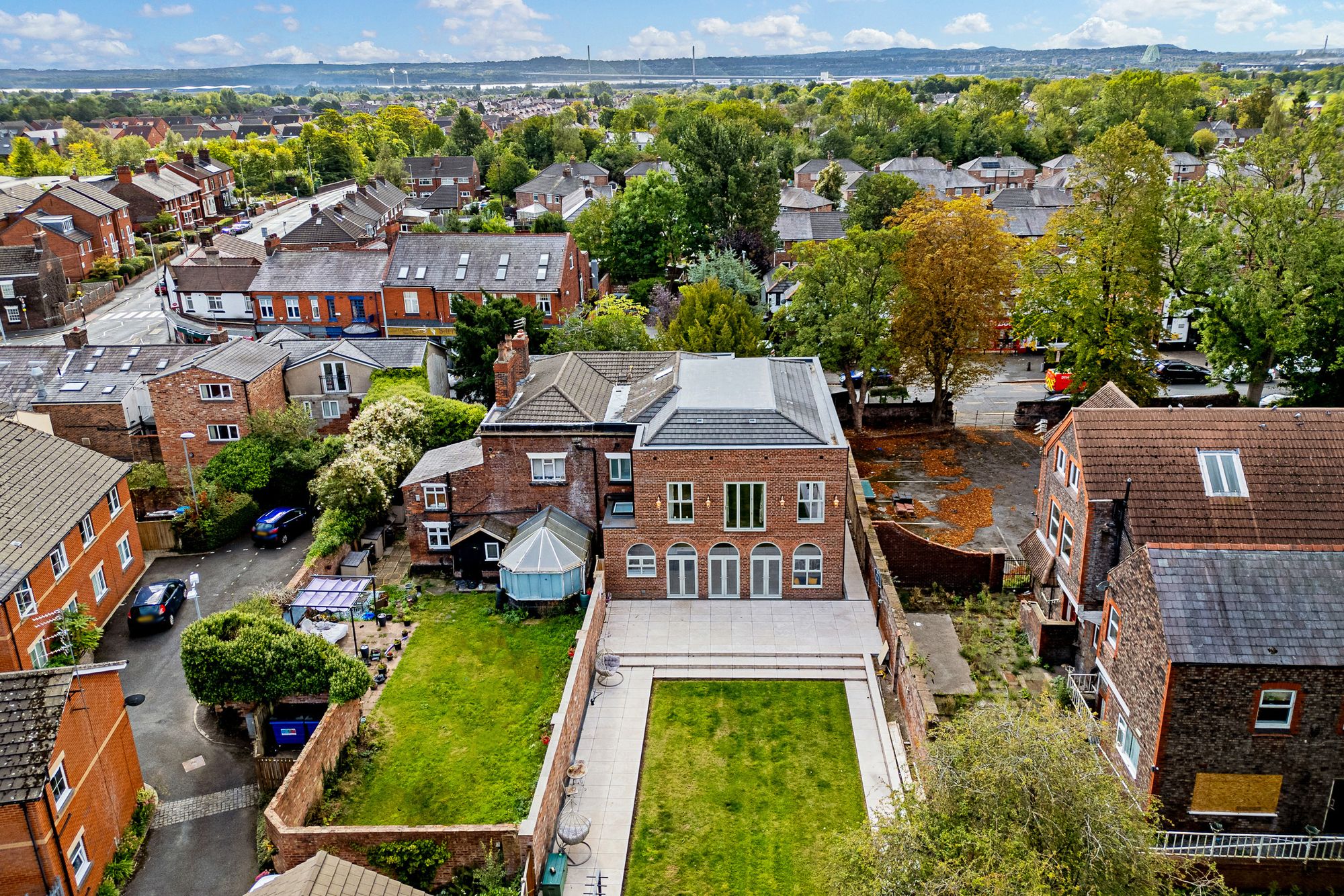 4 bedroom Semi-detached house For Sale