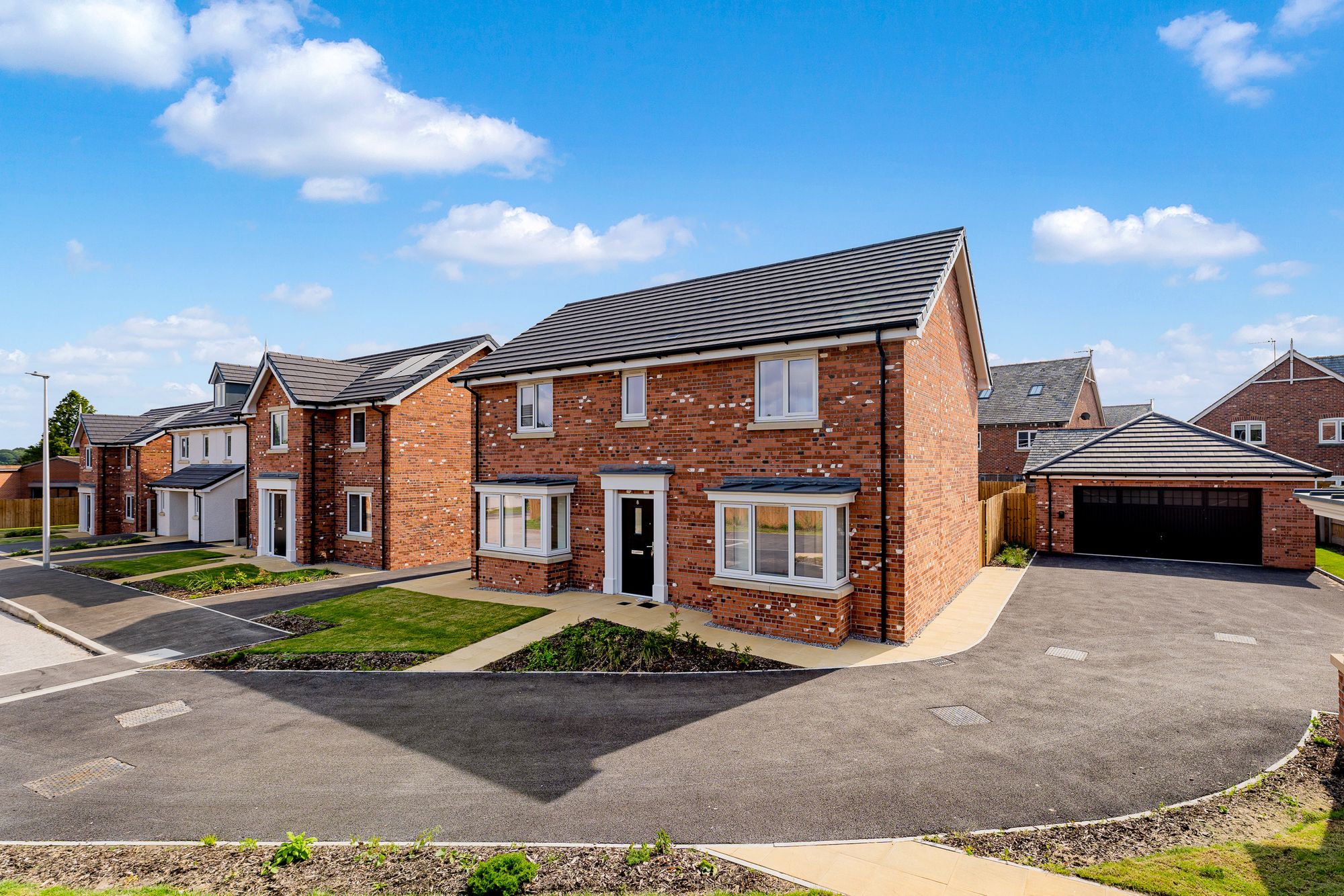 4 bedroom Detached house Under Offer