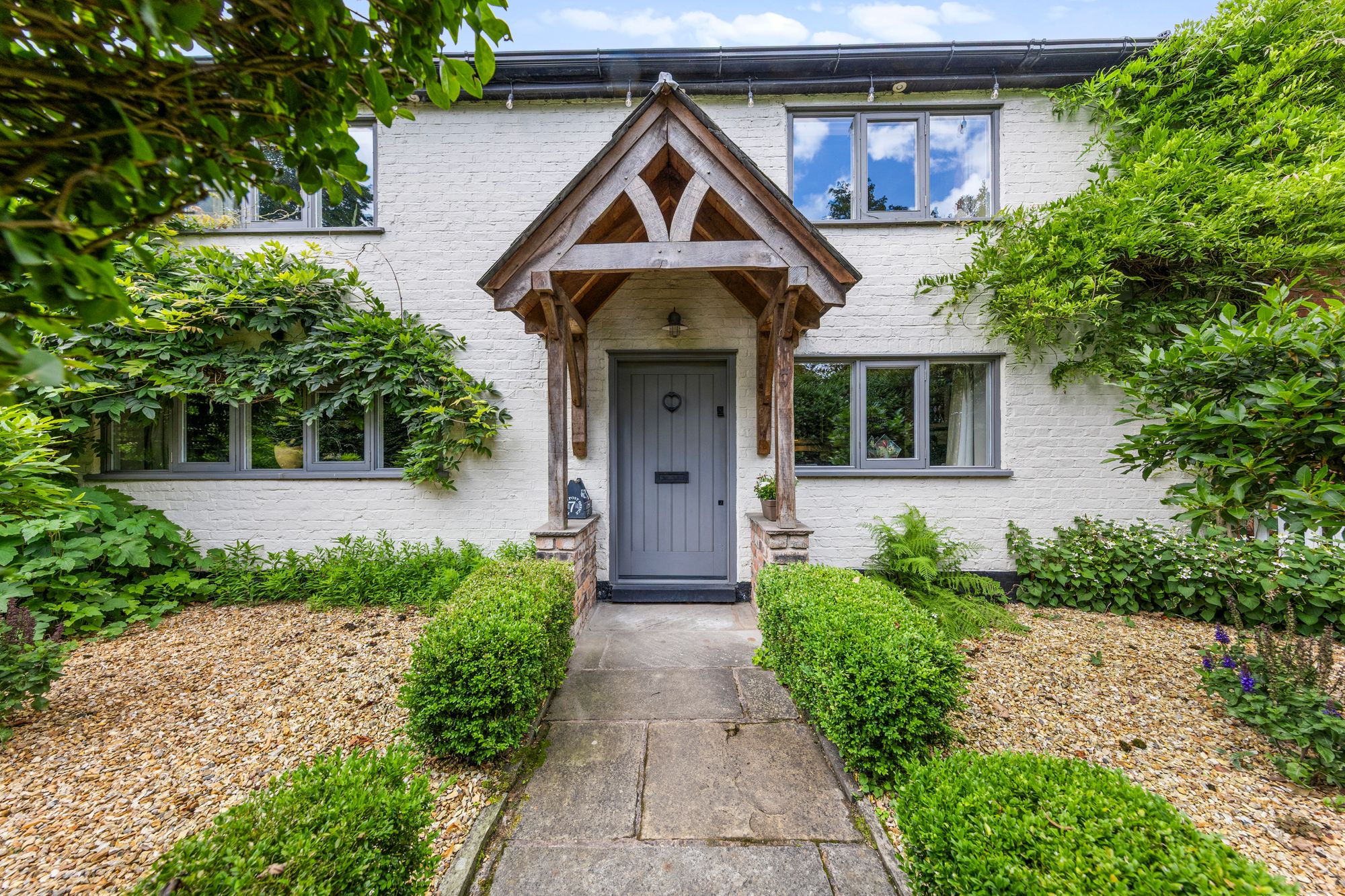3 bedroom Link detached house Under Offer