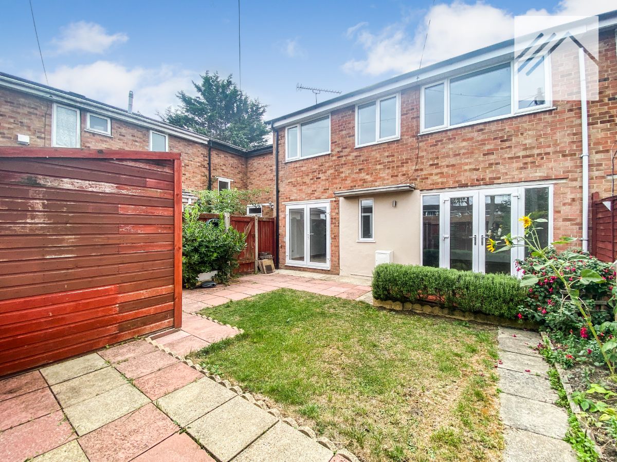 3 bedroom Terraced House Under Offer