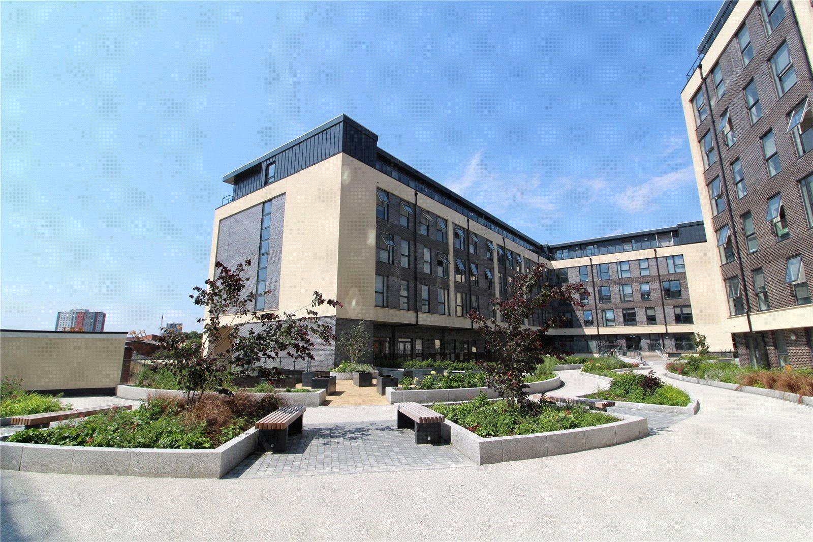 2 bedroom Apartment For Sale