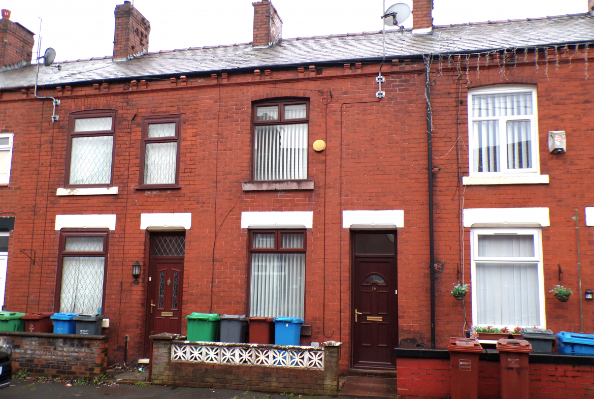 2 bedroom Terraced House Under Offer