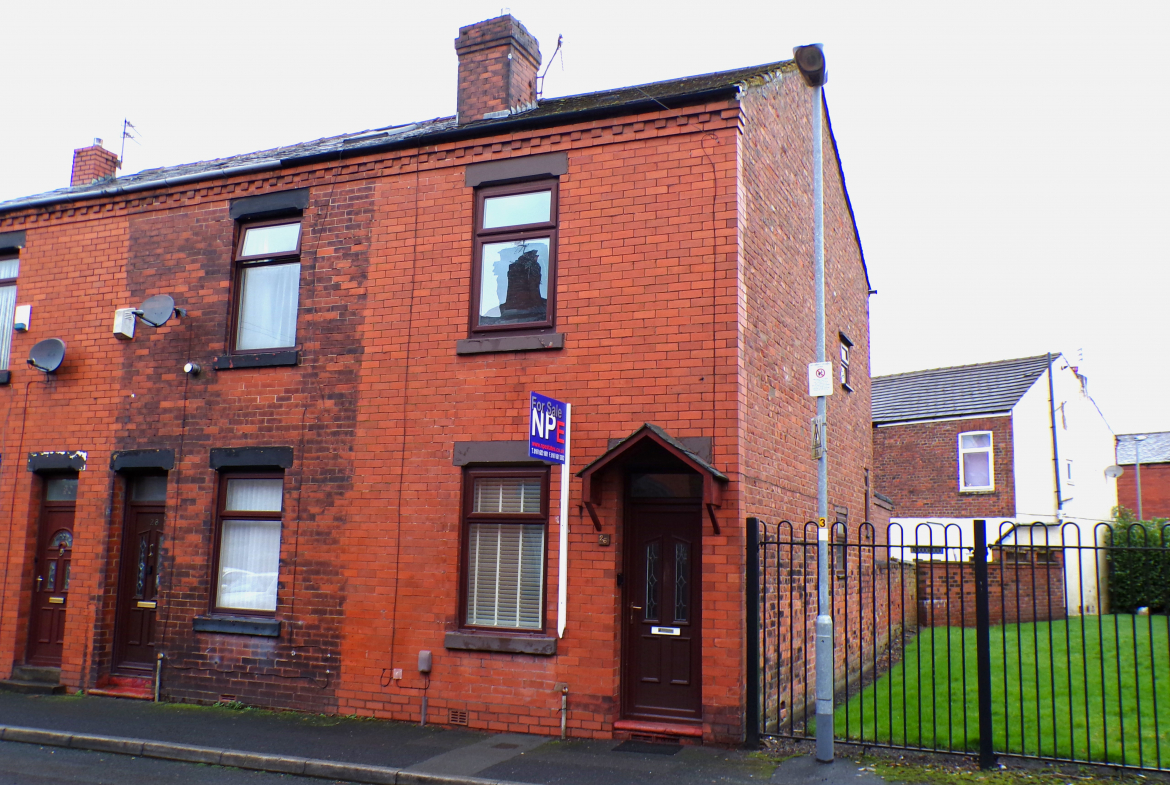 2 bedroom Terraced House Under Offer
