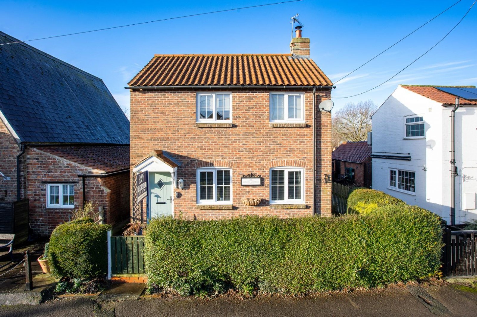 3 bedroom Detached house For Sale