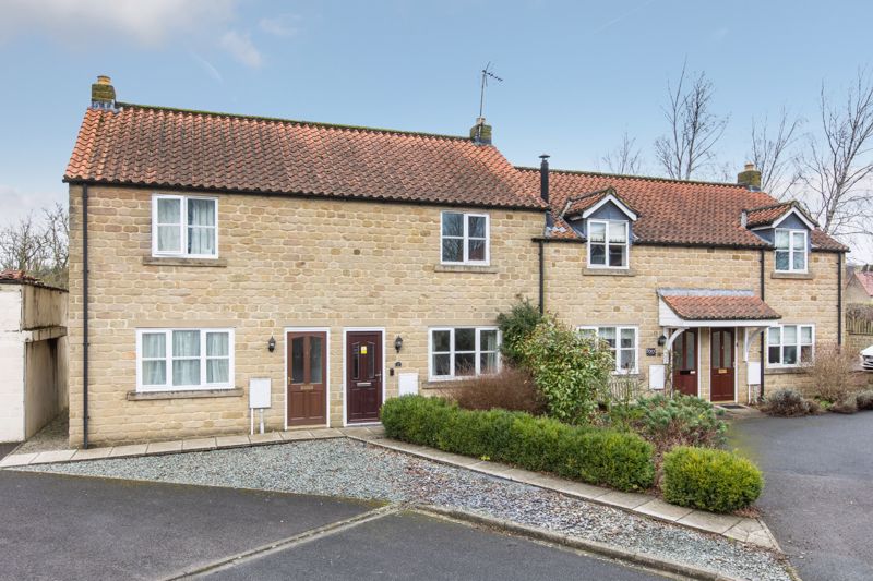 2 bedroom Cottage For Sale