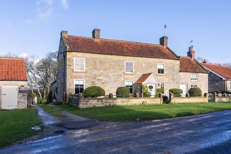 5 bedroom Cottage Under Offer
