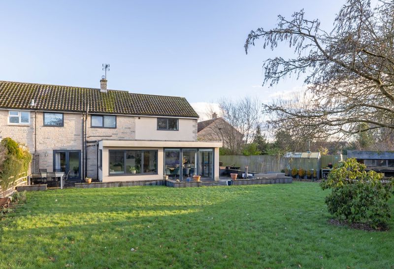 4 bedroom Land (Residential) Under Offer