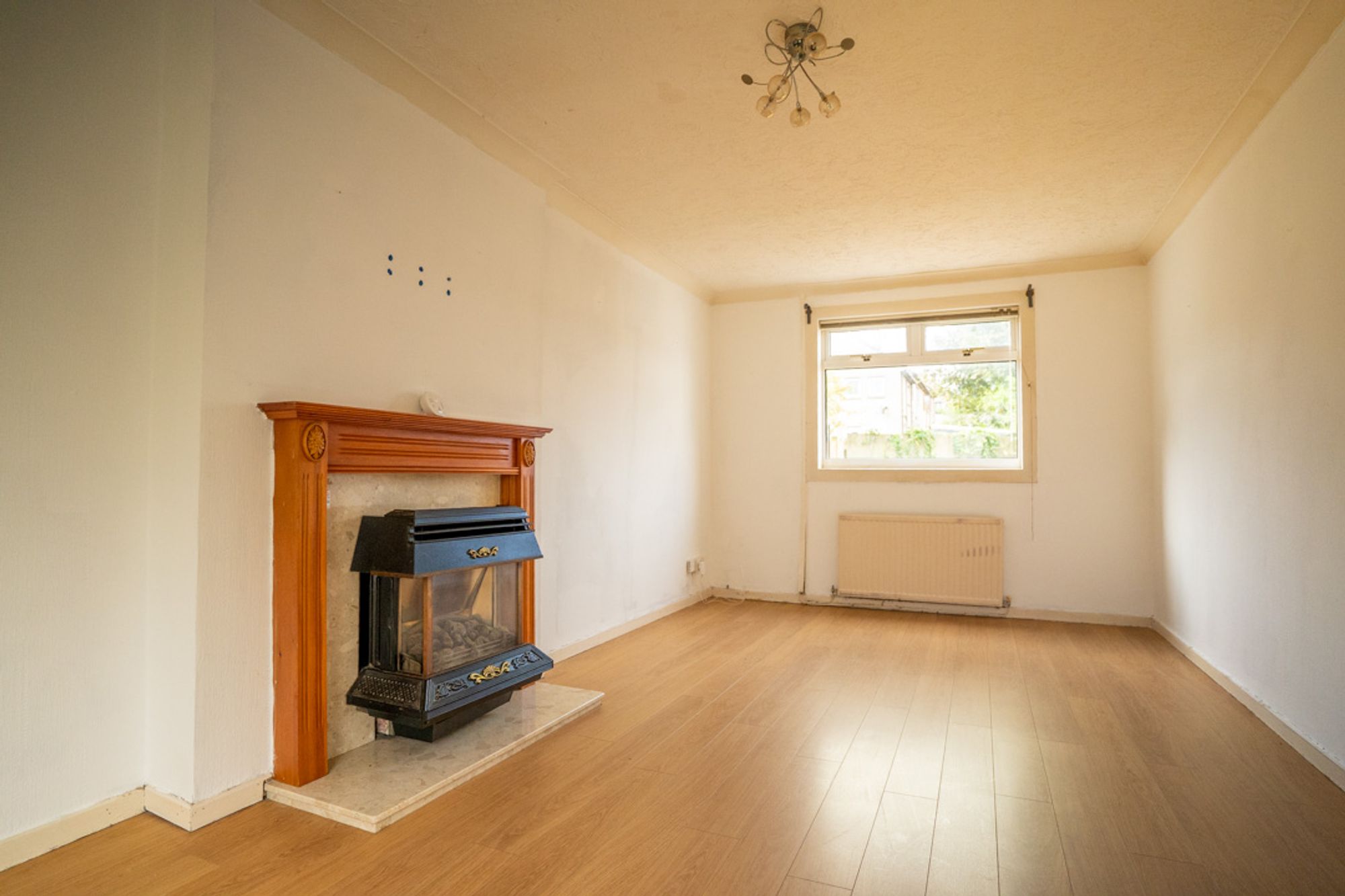 2 bedroom End of terrace house Under Offer