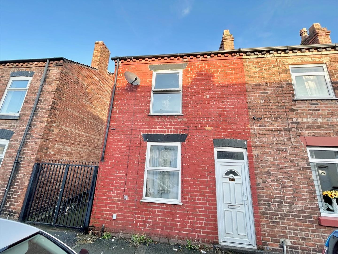 2 bedroom Terraced House Under Offer