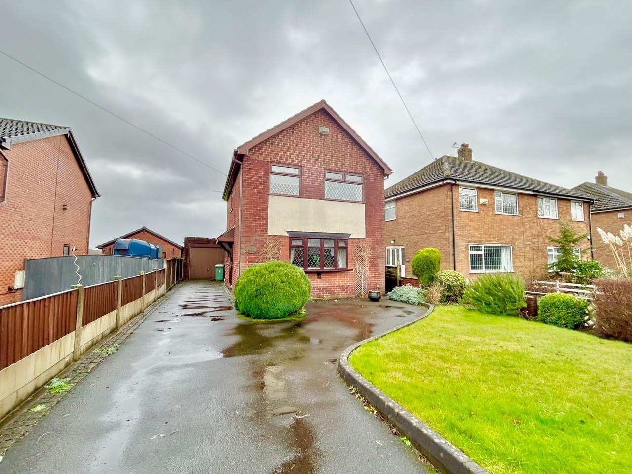 3 bedroom Detached house For Sale