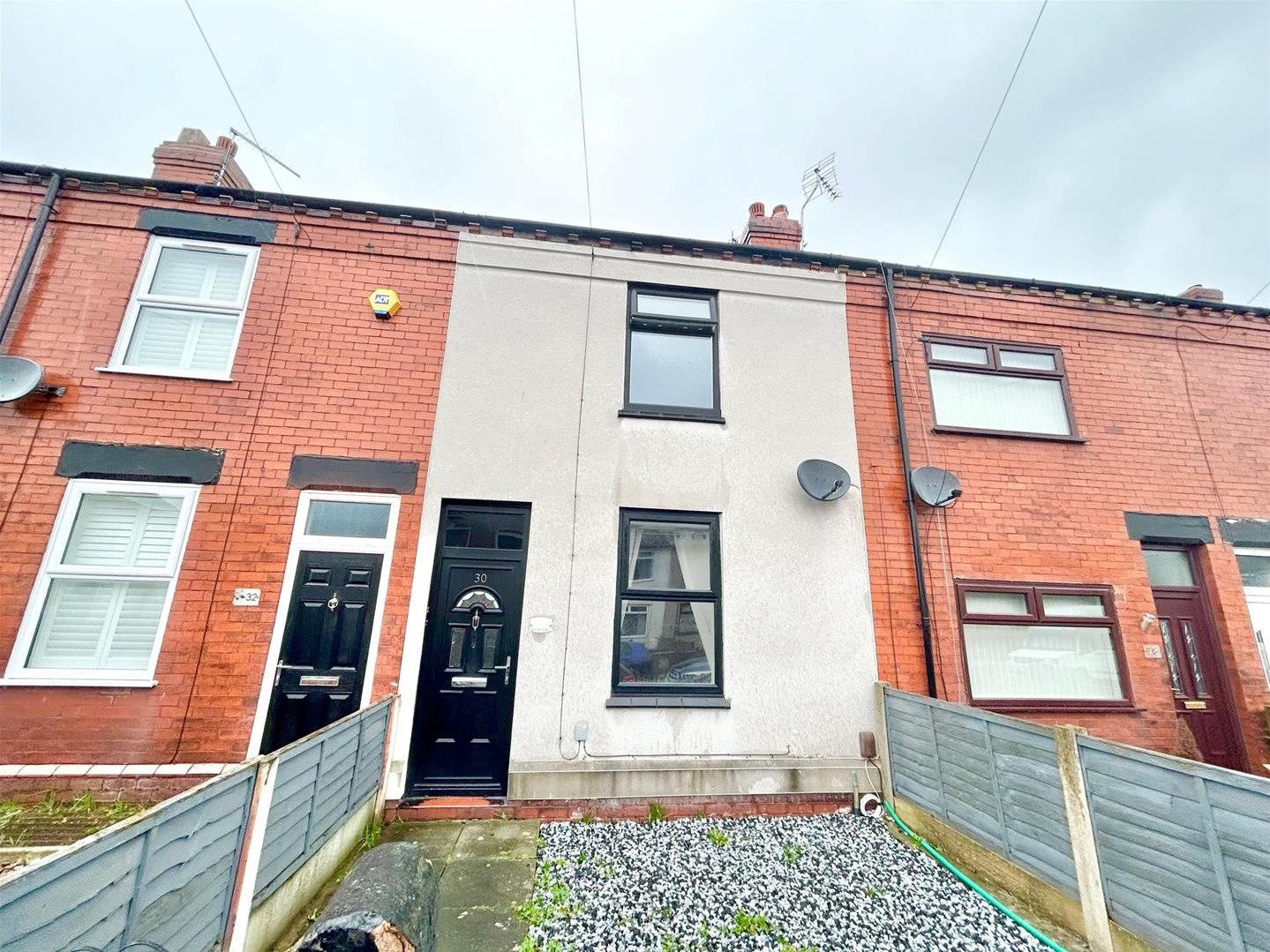 2 bedroom Terraced House Under Offer