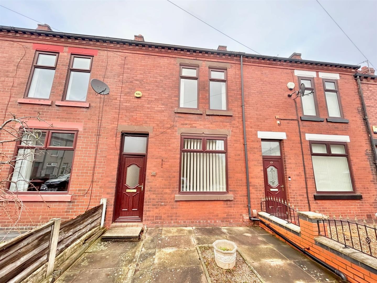 2 bedroom Terraced House Under Offer