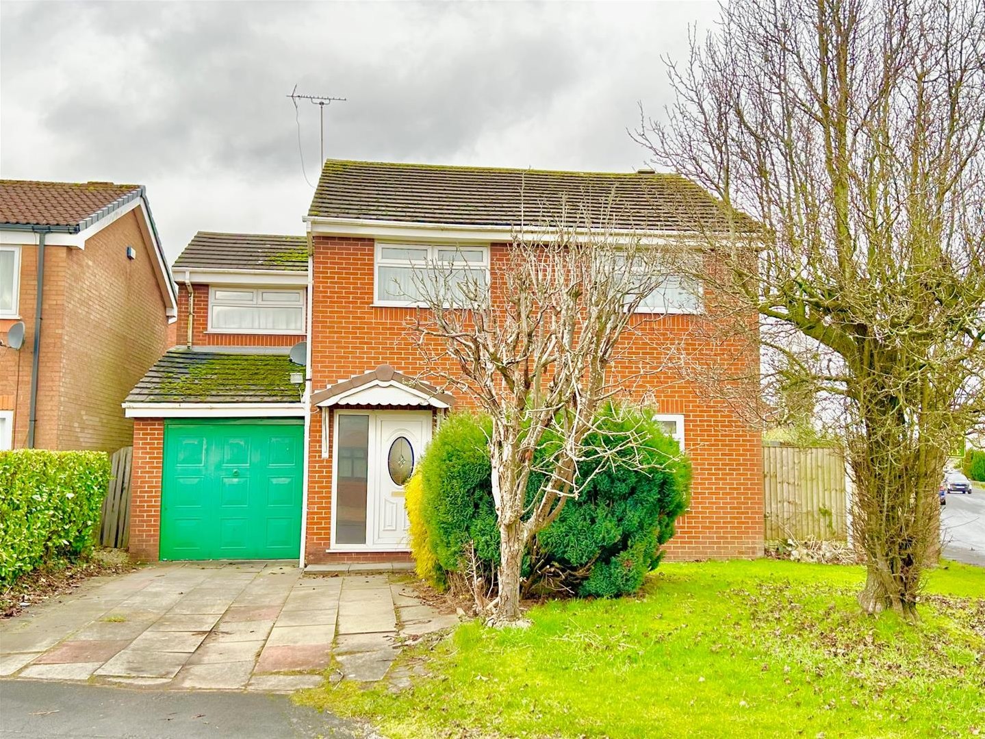 4 bedroom Detached house Under Offer