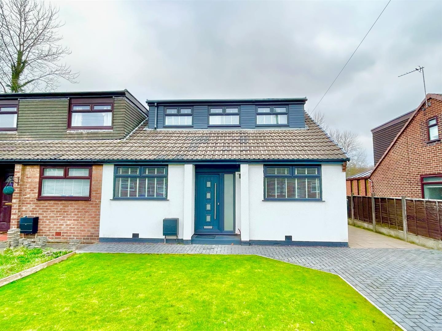 3 bedroom Bungalow For Sale