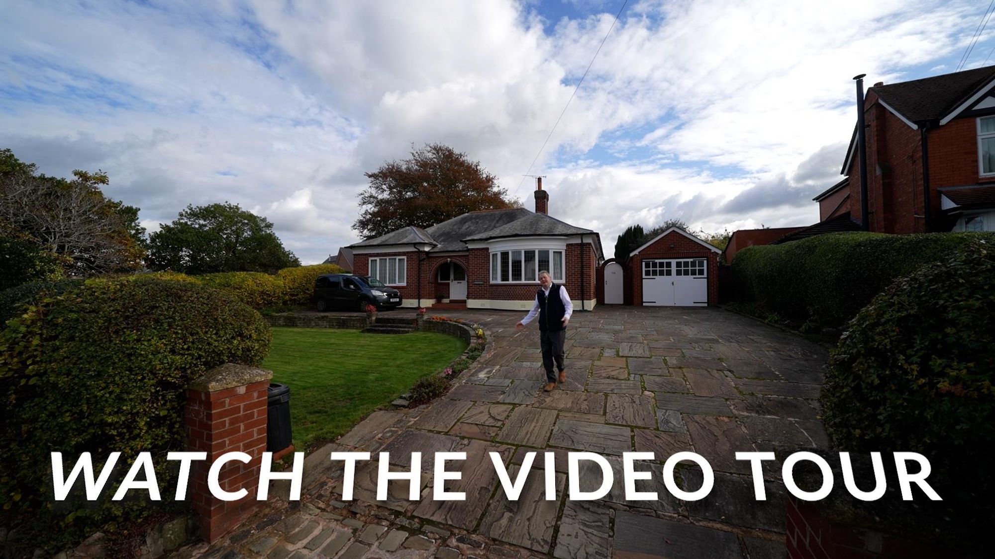 5 bedroom Bungalow For Sale