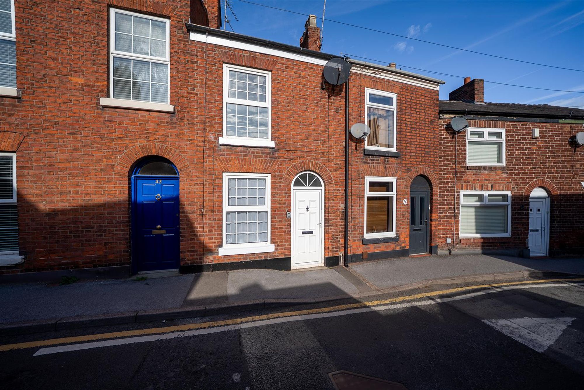 2 bedroom House (unspecified) For Sale