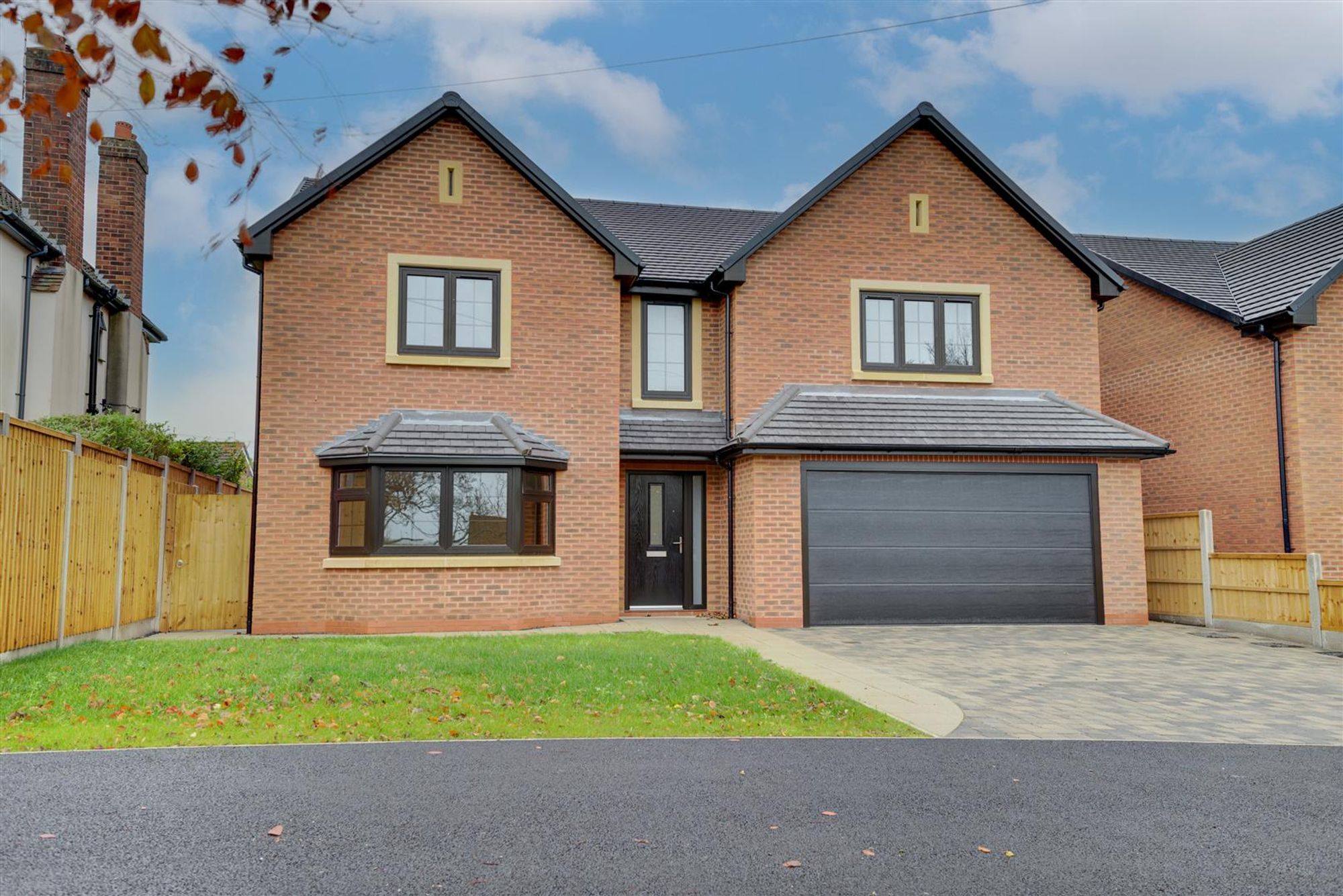5 bedroom Detached house For Sale