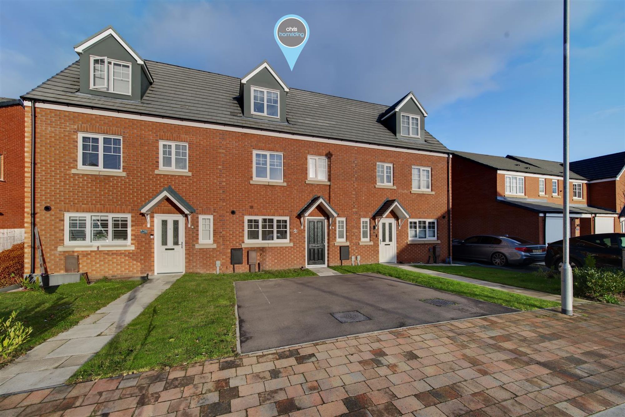 4 bedroom Town house For Sale