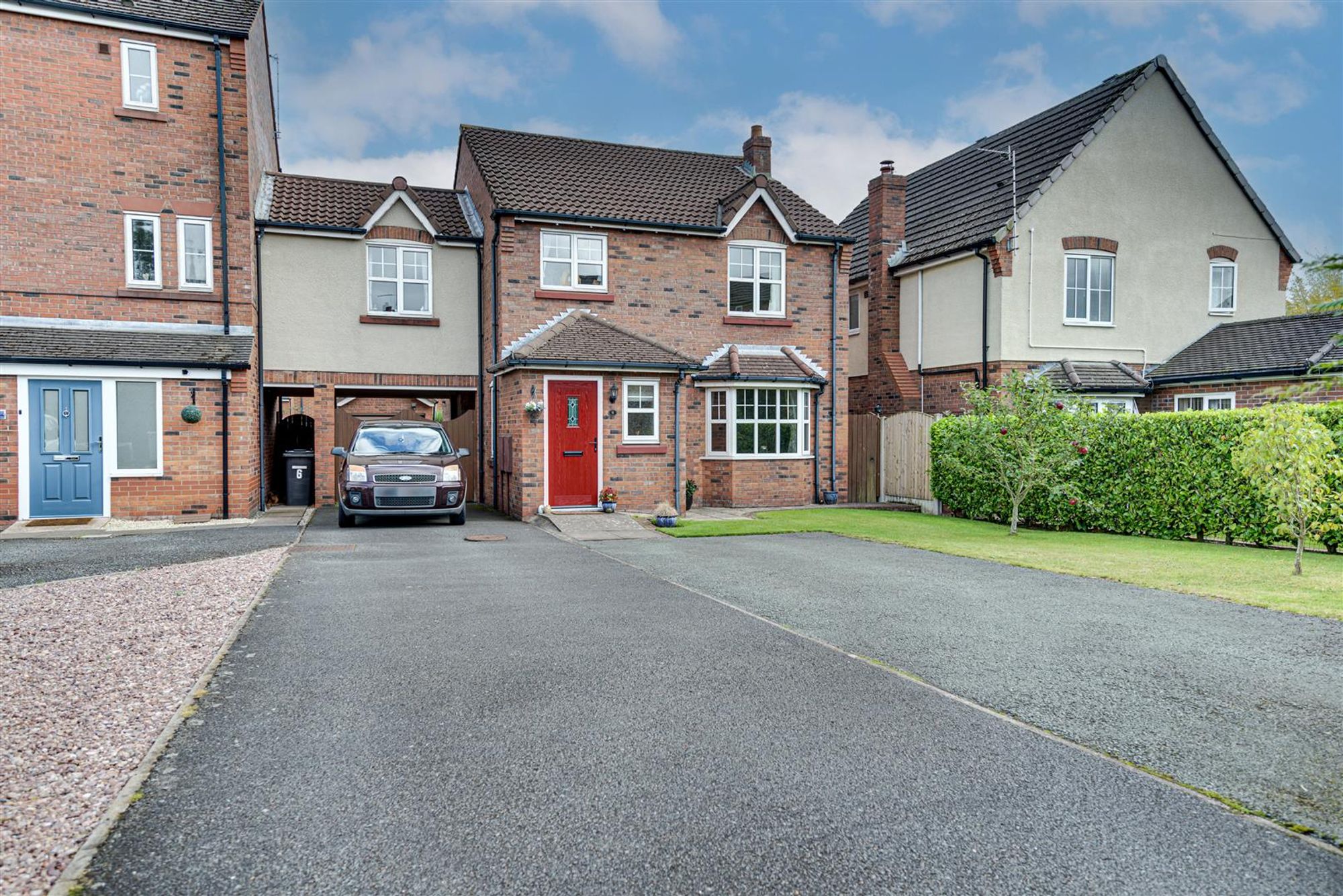 5 bedroom House (unspecified) For Sale