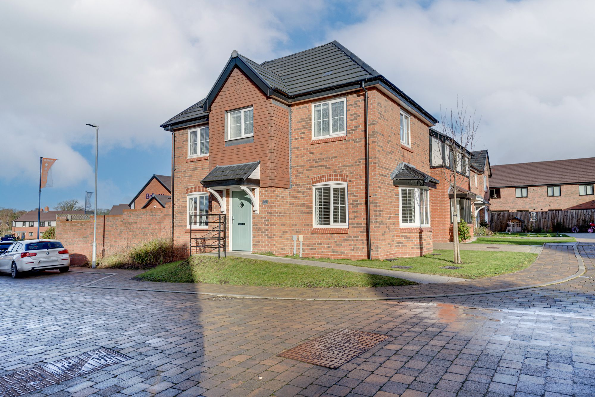 3 bedroom Detached house For Sale