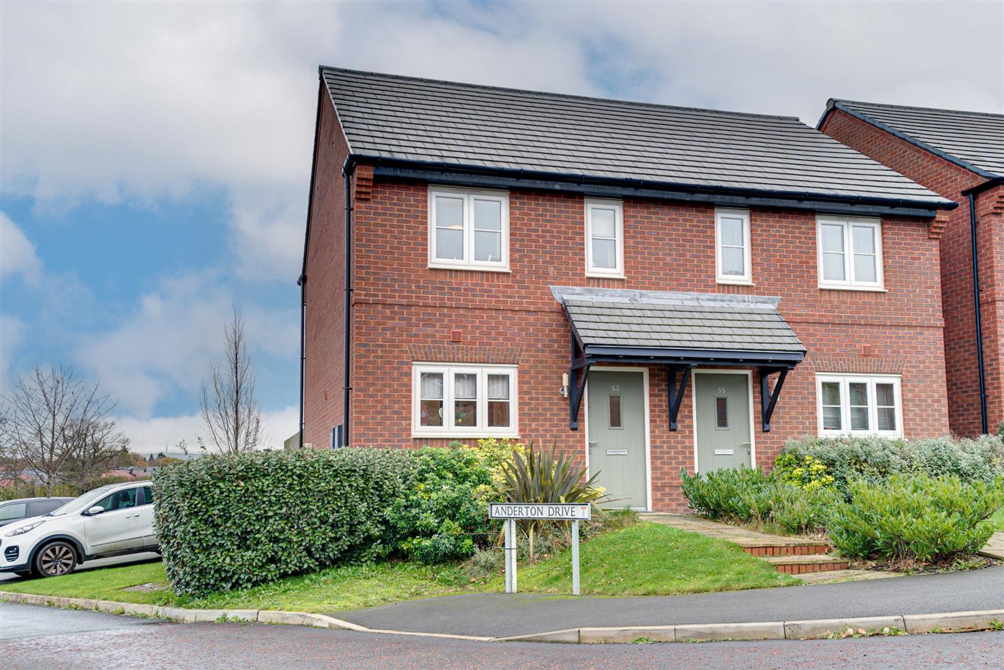 2 bedroom Semi-detached house For Sale