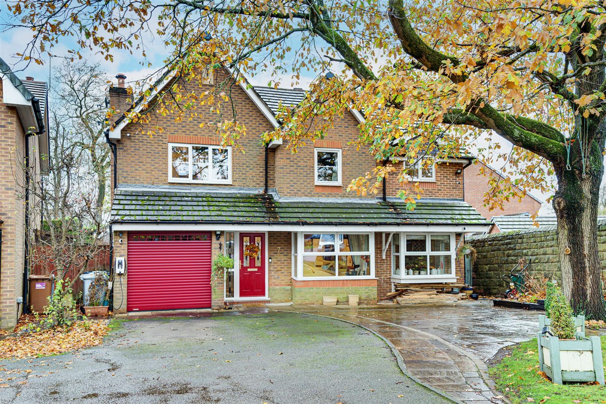 7 bedroom House (unspecified) For Sale