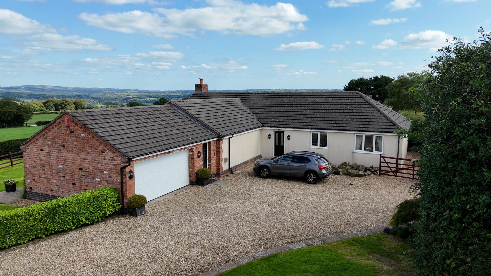3 bedroom Bungalow For Sale