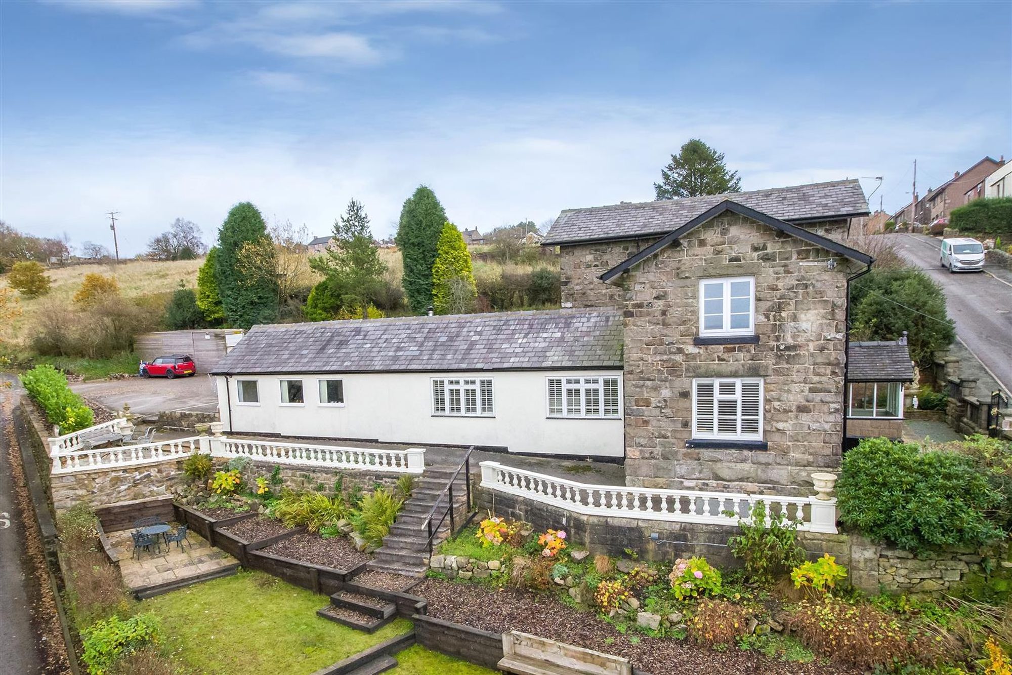 5 bedroom House (unspecified) For Sale