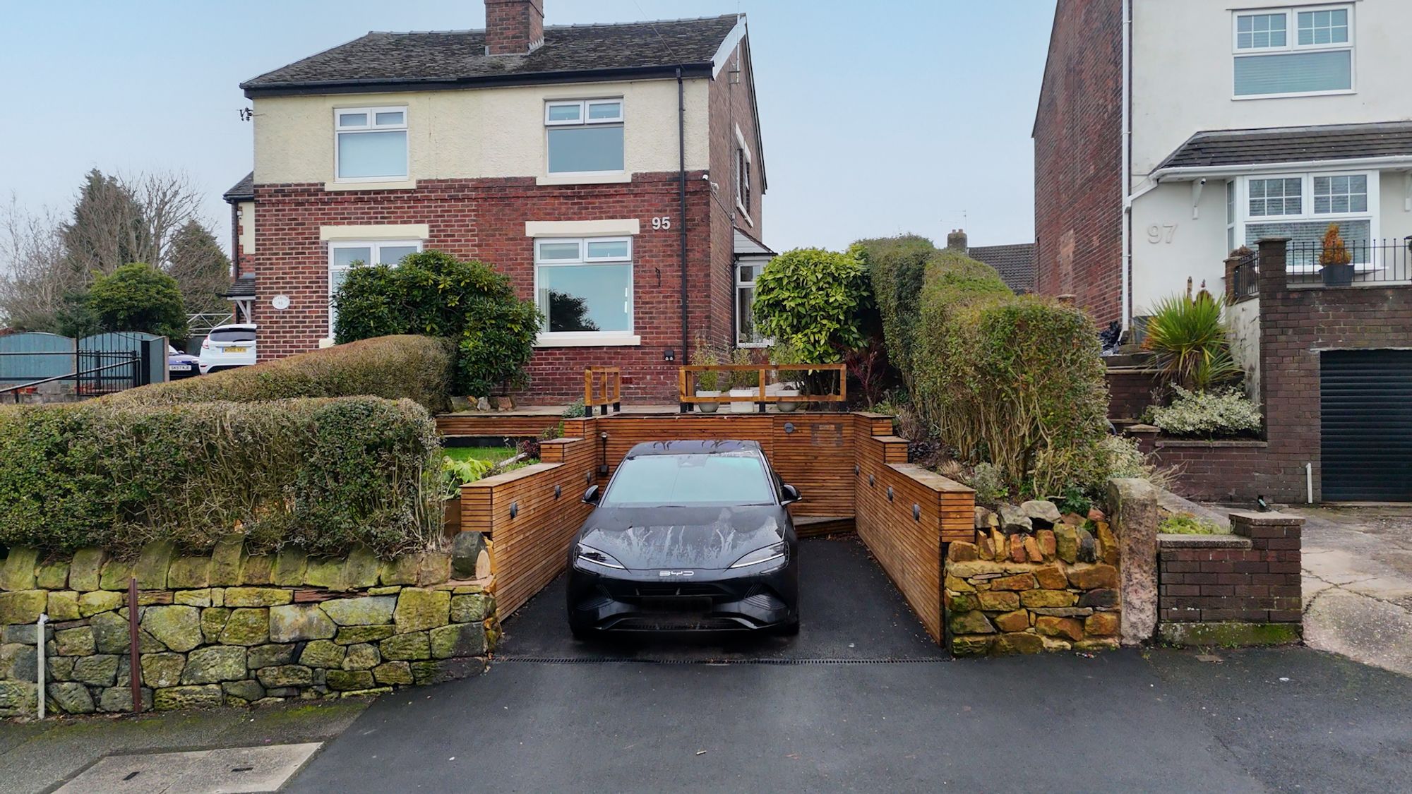 6 bedroom Land (Residential) For Sale