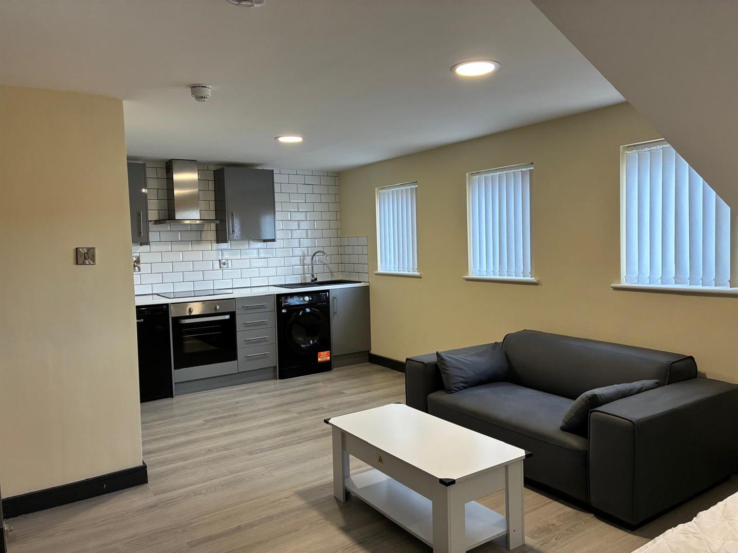 1 bedroom Property Let