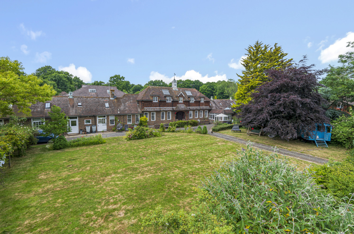 5 bedroom House (unspecified) For Sale