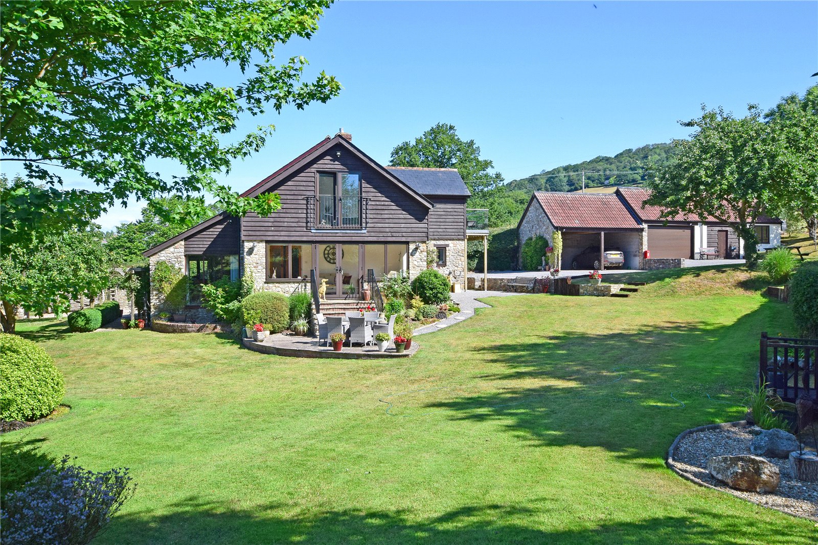 4 bedroom Barn Conversion Under Offer