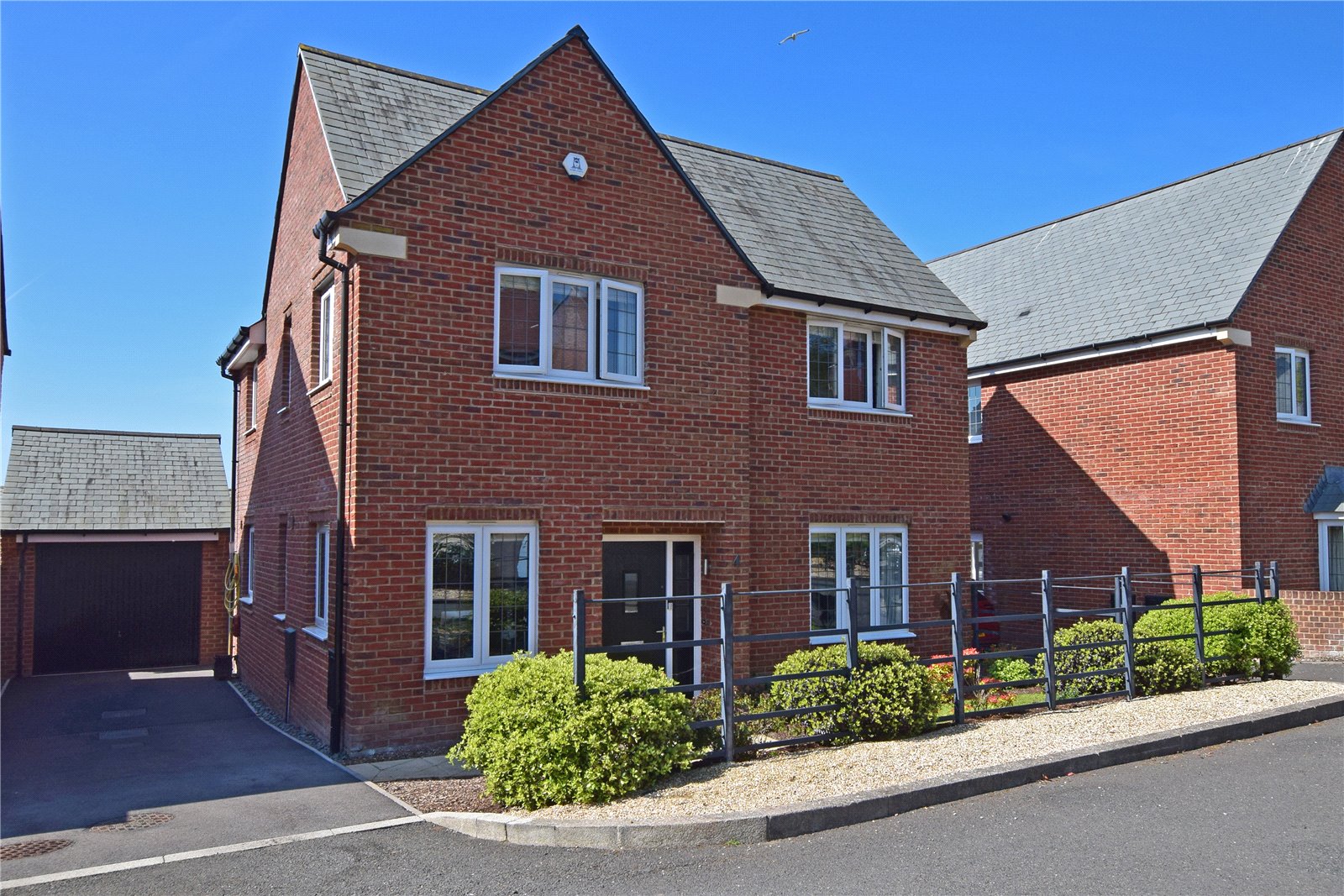4 bedroom Detached house Under Offer