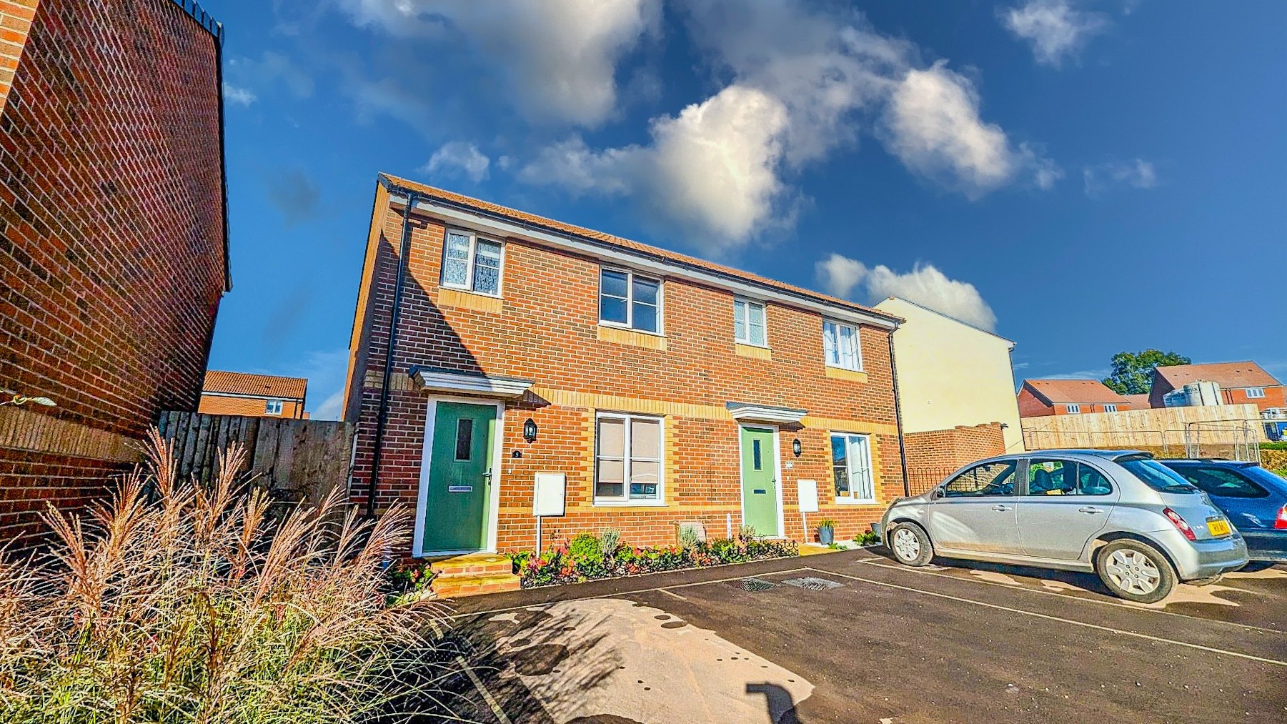 3 bedroom Semi-detached house Let