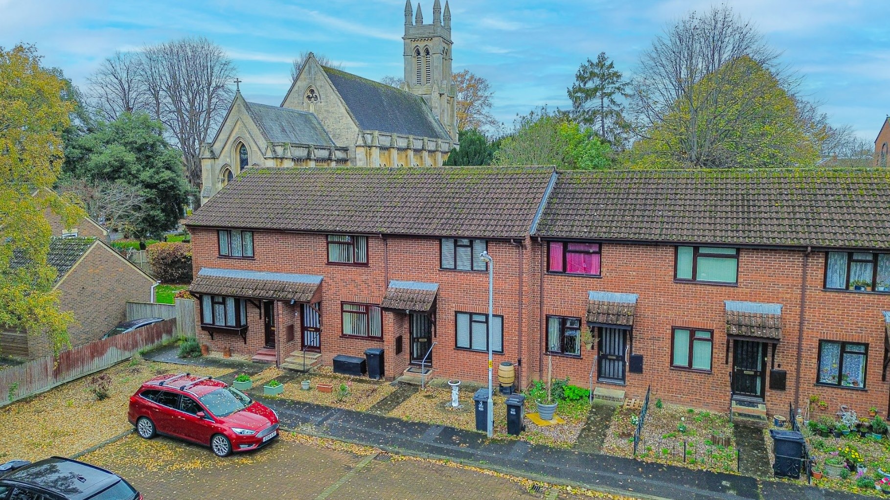 2 bedroom House (unspecified) Let
