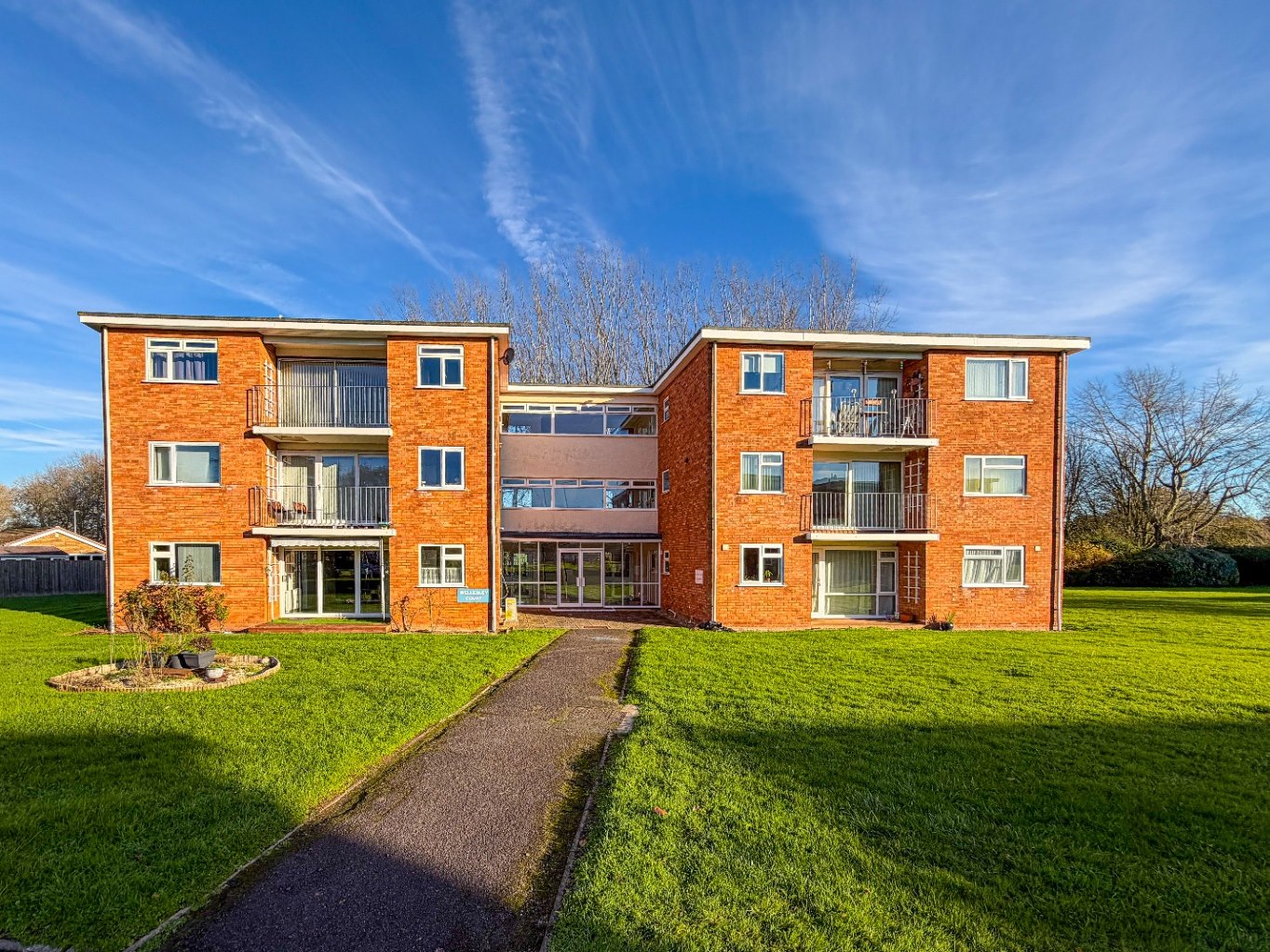 2 bedroom Apartment Let