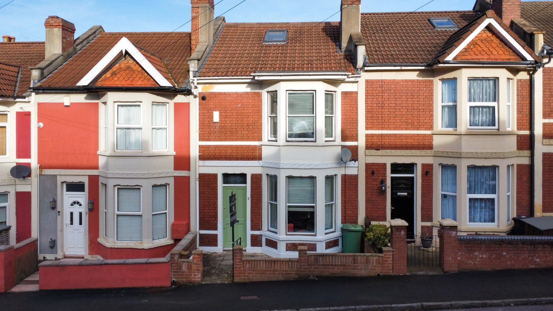 3 bedroom House (unspecified) Under Offer