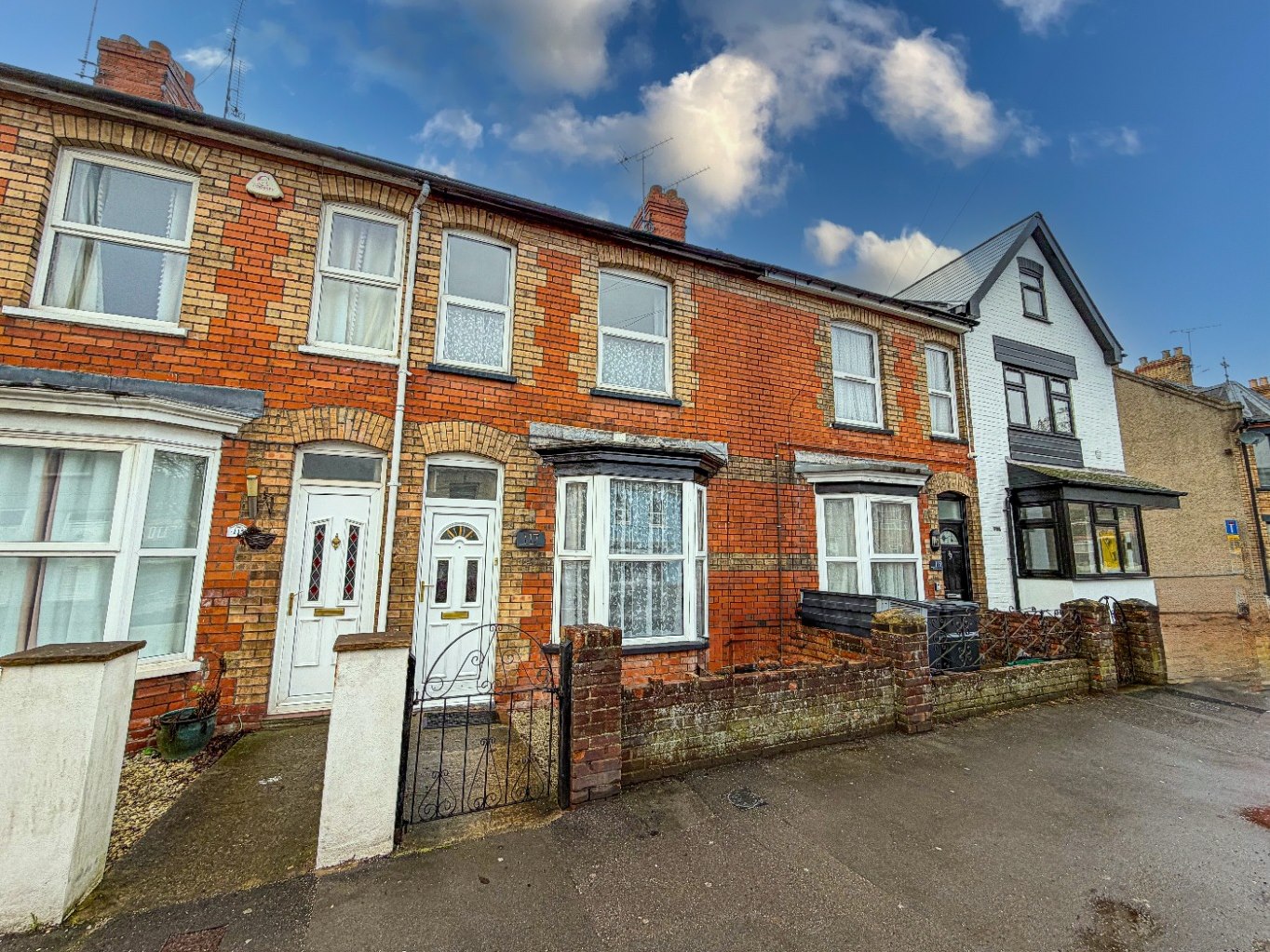 2 bedroom House (unspecified) Let