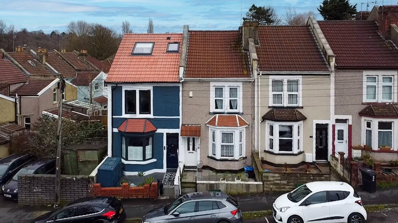 3 bedroom House (unspecified) Under Offer