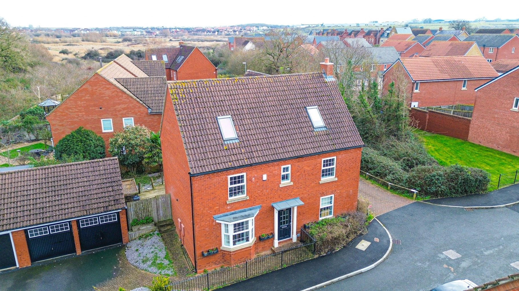 6 bedroom Detached house Let