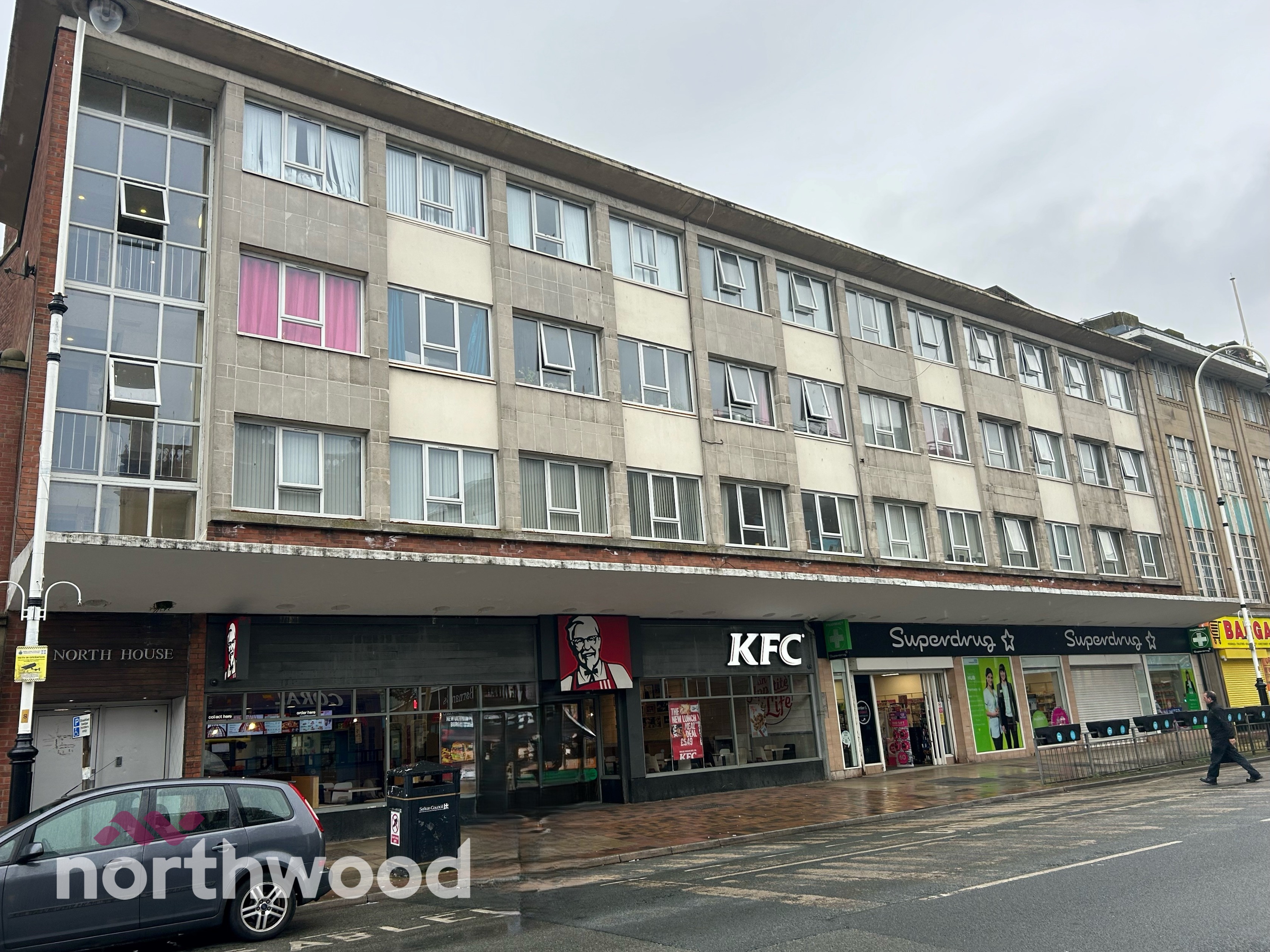 2 bedroom Flat For Sale