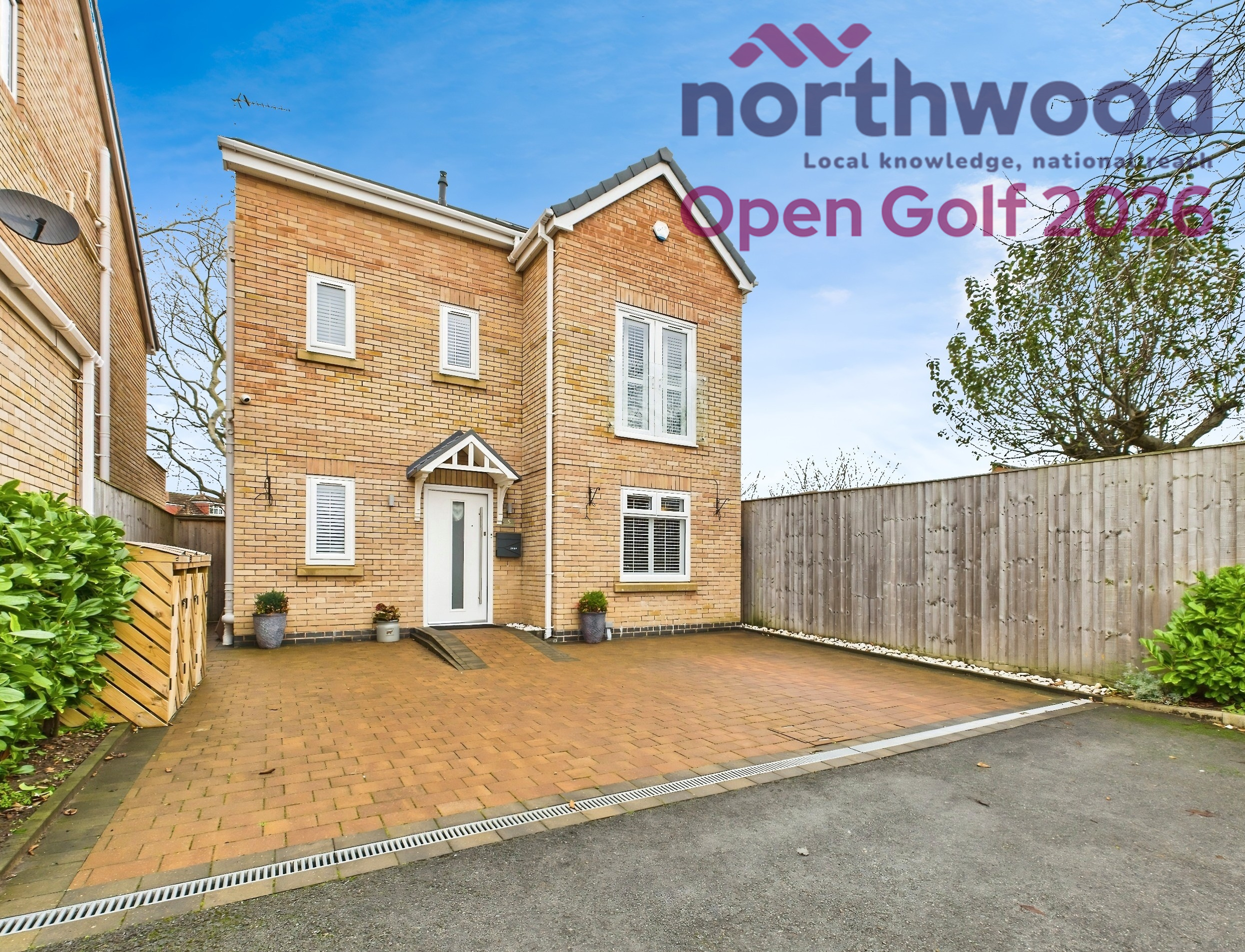 4 bedroom Detached house To Let