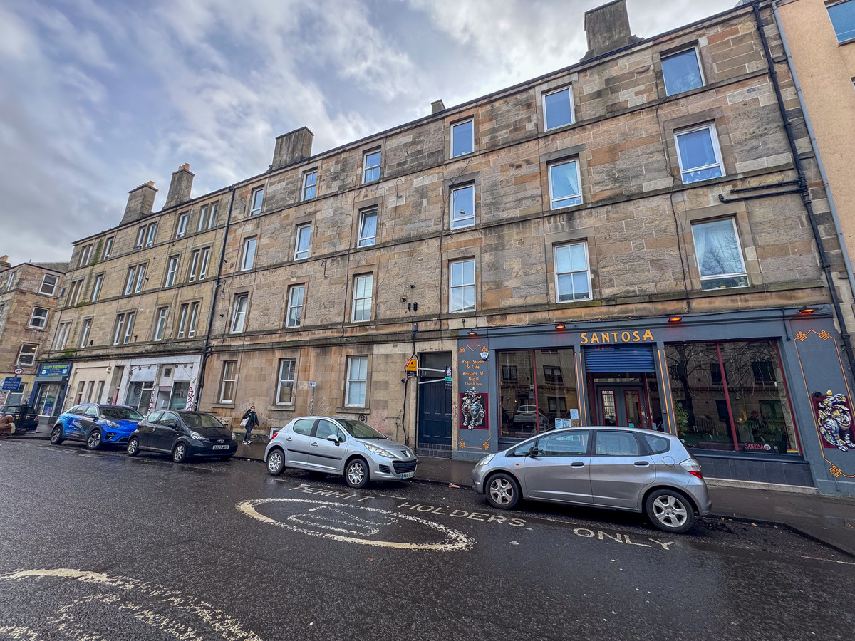 1 bedroom Flat To Let