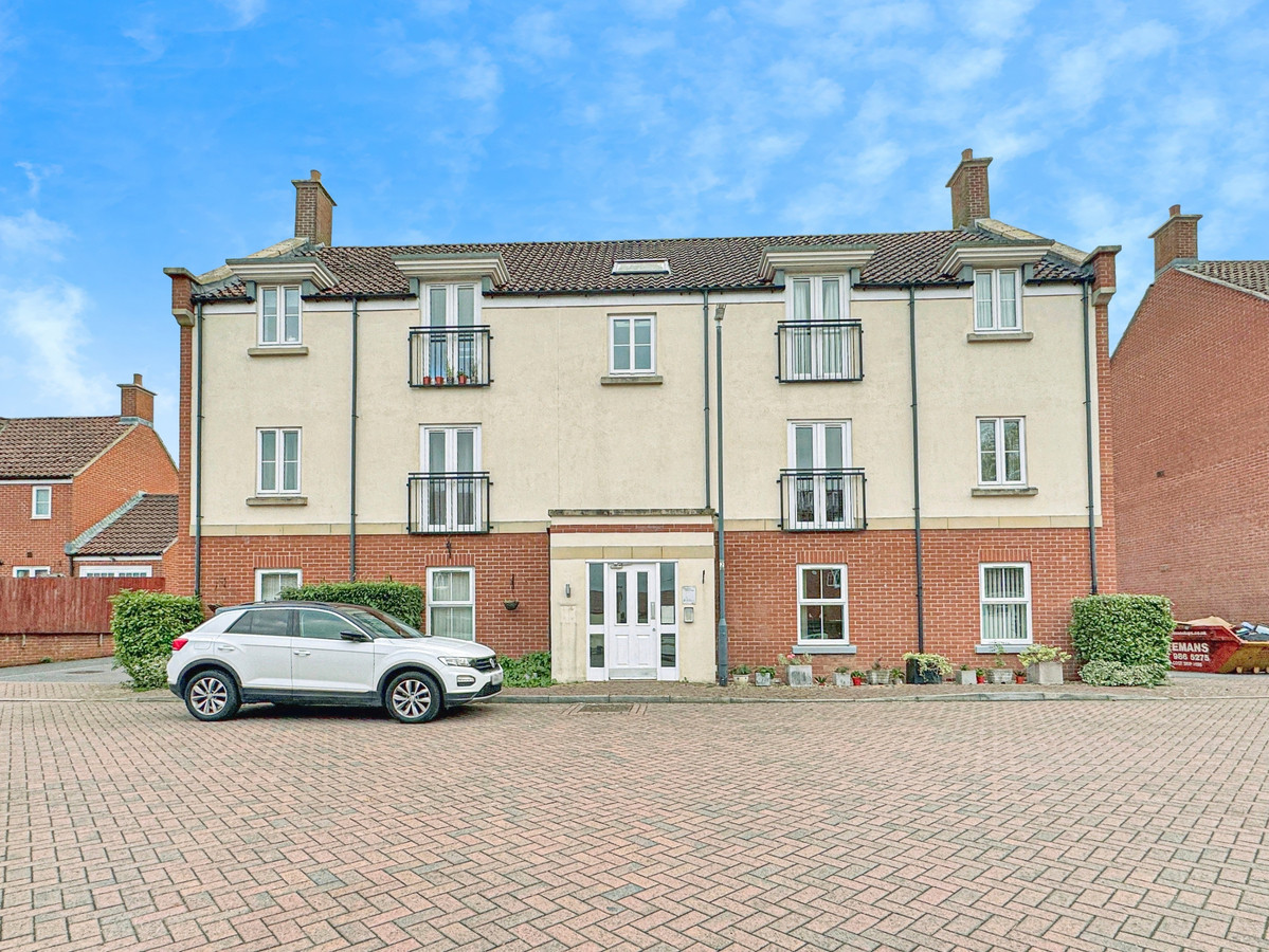 2 bedroom Ground floor flat To Let