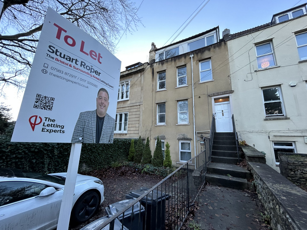 1 bedroom Apartment To Let